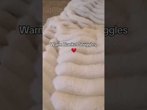 Wrap in warmth this winter! #blanket #cozyblanket #warmup