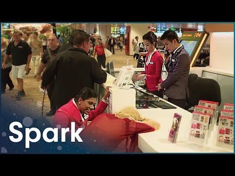 Working Inside The World&#039;s Friendliest Airport | The World&#039;s Best Airport: Changi | Spark